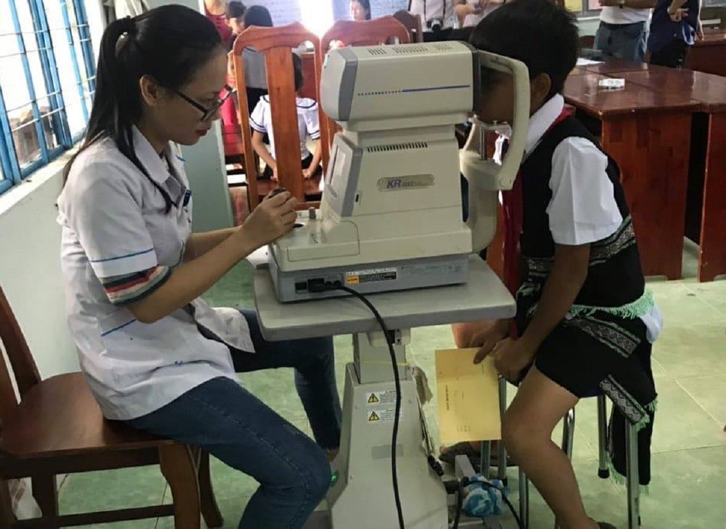 Giám đốc sở Giáo dục Đà Nẵng dặn dò học sinh làm 9 điều để tránh bệnh về mắt